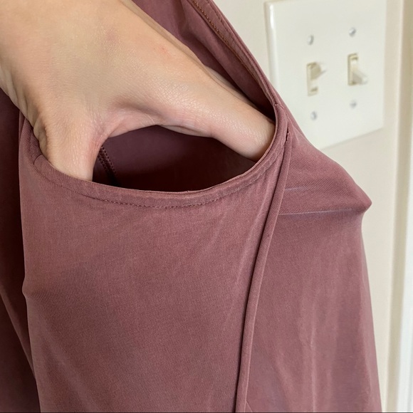 LULULEMON Lab red dust Restore tunic tank - Picture 3 of 11